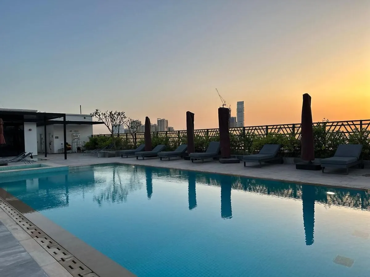 Peaceful 2 Bed Oasis Suite In Jvc Dubaï