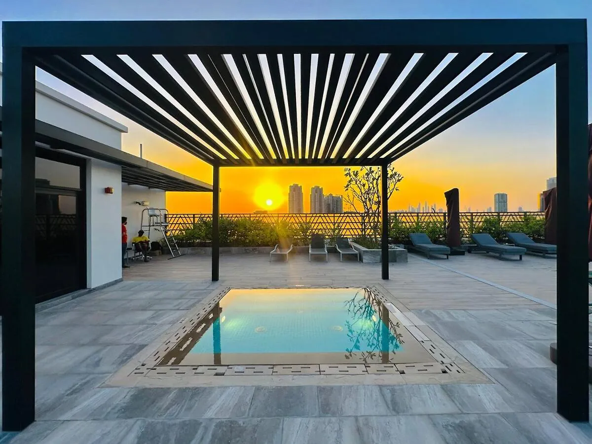 Peaceful 2 Bed Oasis Suite In Jvc Dubai Lägenhet