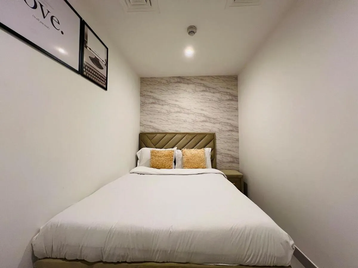 Peaceful 2 Bed Oasis Suite In Jvc Dubai 0*,