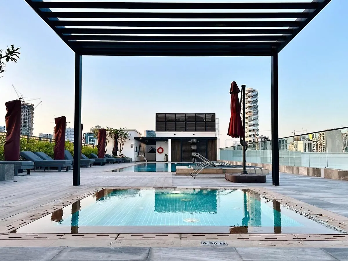 Peaceful 2 Bed Oasis Suite In Jvc Dubai